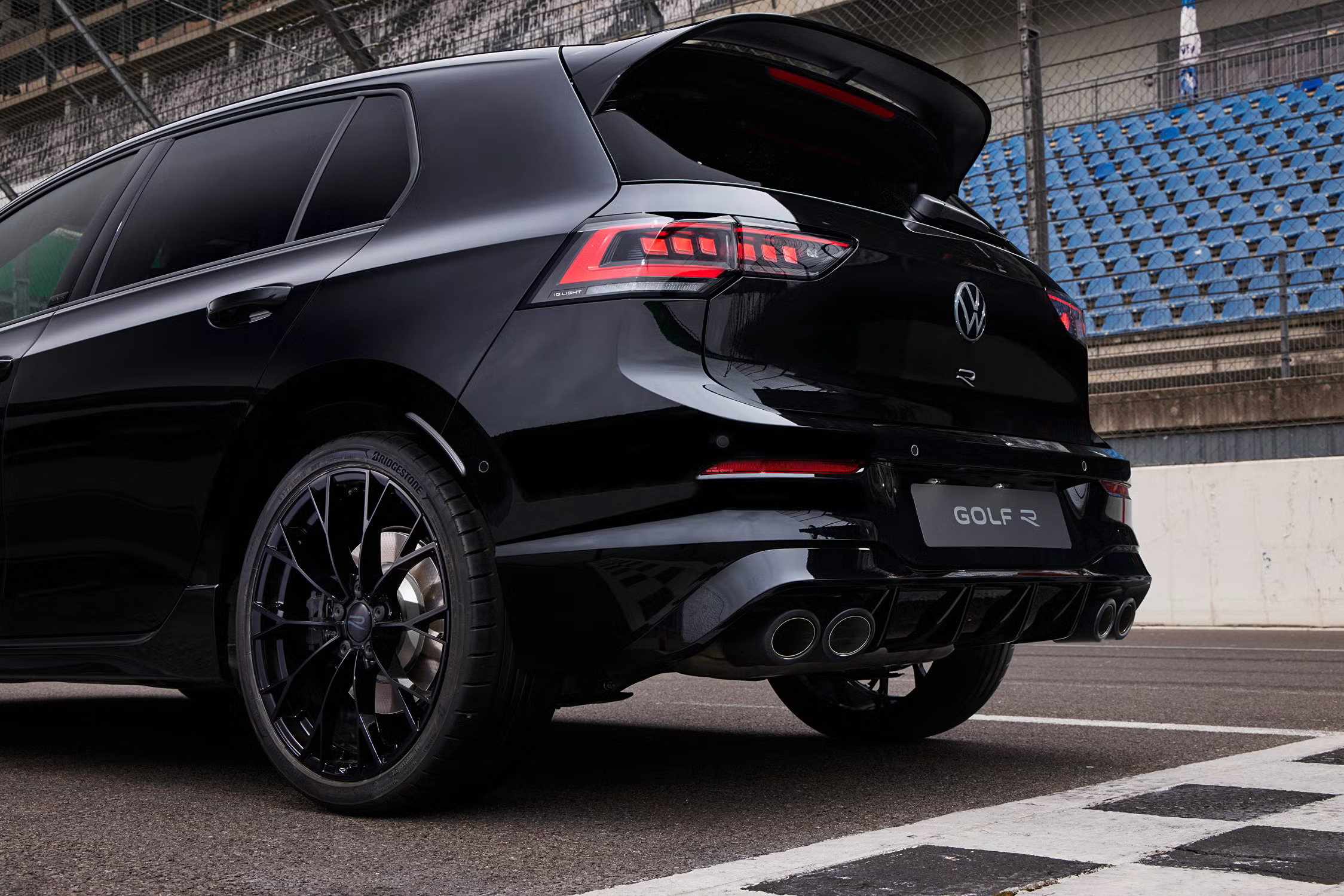 Golf 8.5 pack R 2025